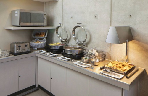 Zona Rio Hotel | City Express Suites by Marriott Tijuana Rio