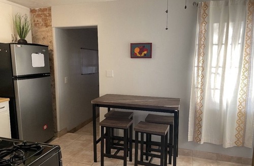 Campus Farm House | Close to U of A, shopping, restaurants on the Mountain Ave Bike path