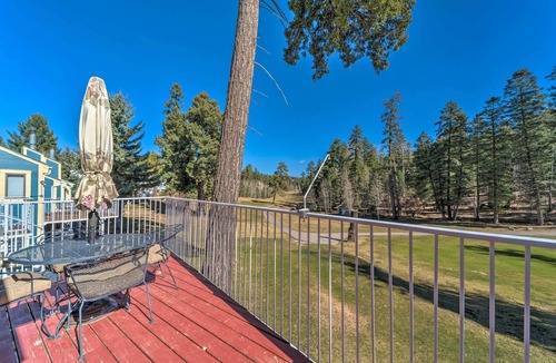 Cloudcroft House | Cloudcroft Townhome w/Deck - 1 Mi to Burro Ave!