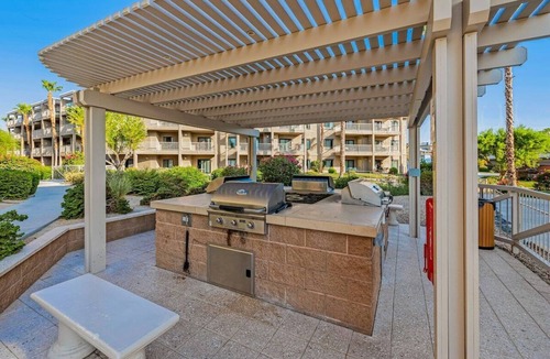 Terra Lago Apartment | Coachella shuttle, Lazy River: 3 x 2BR in resort
