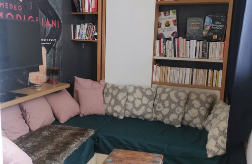 Quartier de Rochechouart Apartment | Cocooning flat