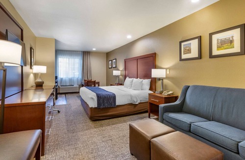Woodlands Village Hotel | Comfort Inn Flagstaff South I-17