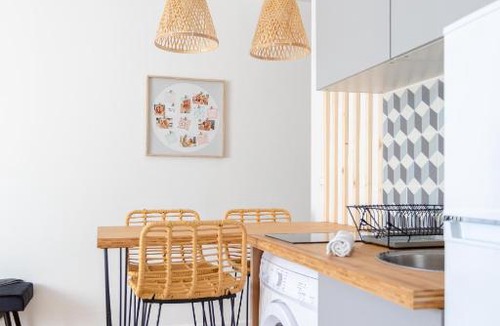 4th Arrondissement House | Complexe Blancarde - 6 studios - 20 pers - Clim Parking