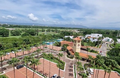 Marina Vallarta Hotel | CONDO BAY-BGM BY TRVL2HM