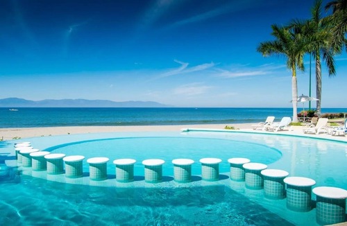 Marina Vallarta Hotel | CONDO BAY-BGM BY TRVL2HM