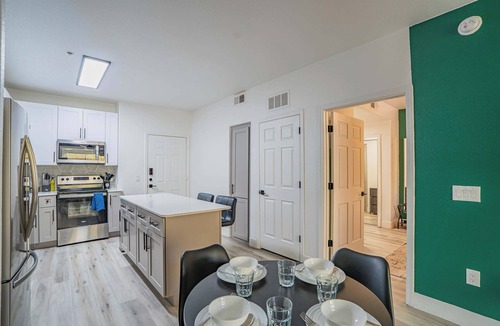 Glendale Sports and Entertainment District Apartment | Contemporary Condo at Westgate | Pool, Gym & W/D