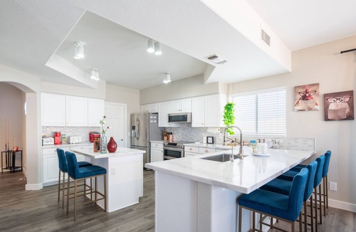 Garden Lakes House | Copper House 5BR | Pool/Spa Near Westgate