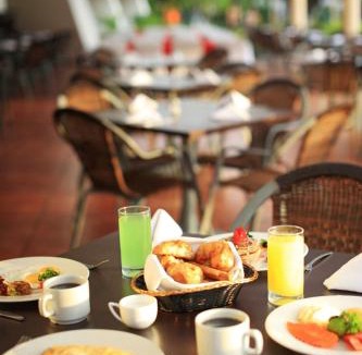 Las Glorias Hotel | Costa Club Punta Arena - Desayuno buffet incluido