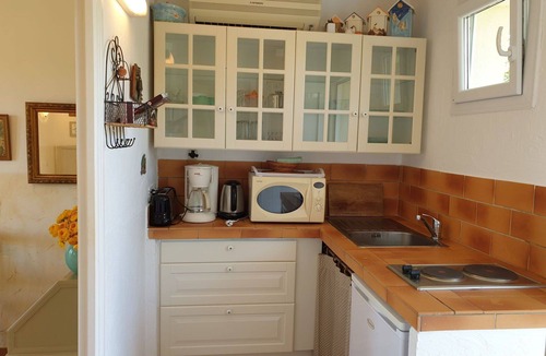 Calvi Apartment | Cosy apartment for 2 guests with pool, WIFI, A/C and terrace