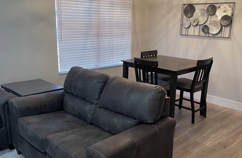 Paradise Valley Village Condo | Cozy 1-bedroom condo with 1 car garage in beautiful Scottsdale