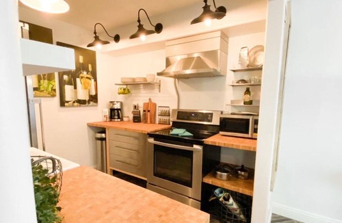 Entertainment District Condo | Cozy 1-bedroom, resort style condo. w/WiFi, AC in beautiful Scottsdale