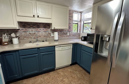 Tucson Condo | Cozy 2-bedroom condo by Sabino Canyon in Tucson w pool, pickleball and gym.