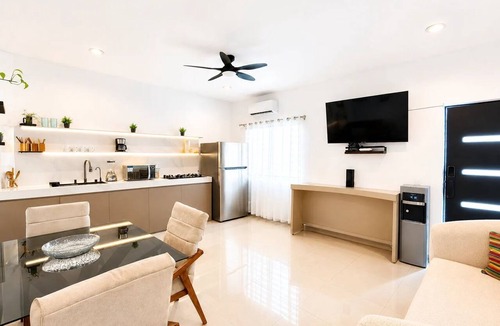 Los Ramblases Apartment | Cozy 2BR/1BA Rooftop Terrace Near Malecón
