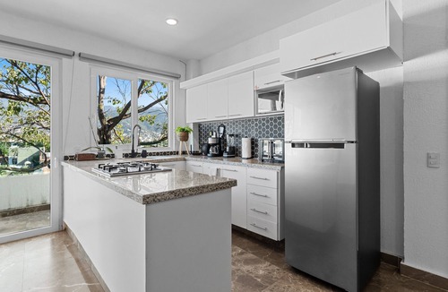 Puerto Vallarta Apartment | Cozy 2BR in Versalles – Walk to Beach & Dining