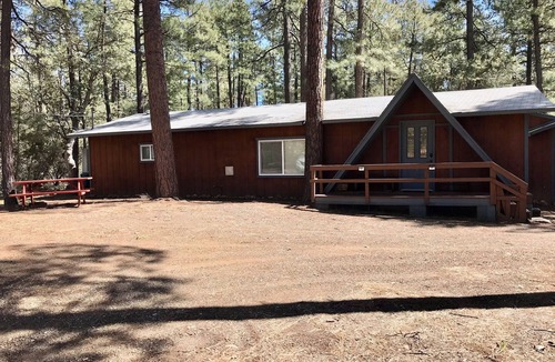 Strawberry Cabin | Cozy 3-Bedroom Cabin Just Minutes from Fossil Creek
