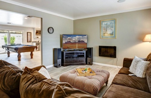 Pointe Scottsdale House | Cozy 3 bedroom, steps from Old-Town (sleeps 6)!