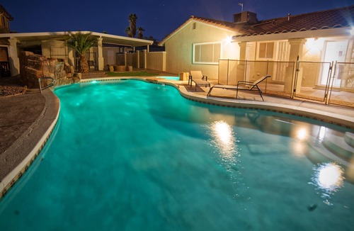 Rainbow Park House | Cozy 3BR home w/ pool