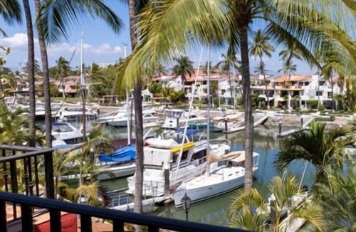 Isla Iguana House | Cozy 3BR House - Front of Marina- Pool