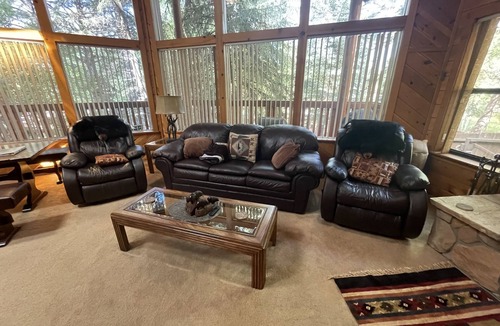 Pinetop Cabin | COZY CABIN PLCC TALL PINES PRIVACY GOLF HIKE BIKE ENJOY FRESH COOL MOUNTAIN AIR!