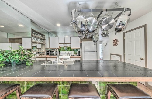 Cloudcroft House | Cozy Cloudcroft Townhome ~ 1 Mi to Burro Ave!