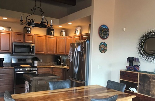 Tumacacori House | Cozy Corner Townhome, walking distance to everything Tubac! Pet Friendly!