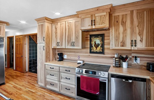Prescott Cabin | Cozy Forest Cabin Getaway Near Whiskey Row and Prescott Trails