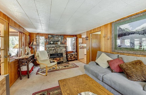 Forest Falls House | Cozy Forest Falls Rental Cabin Near Hiking Trails!