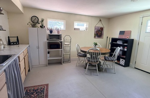 Kingman House | Cozy kid friendly Barn-dominiom” in Kingman