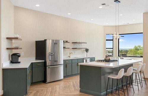 Cottonwood House | Cozy Luxe Cottonwood Home w/Pool & Views