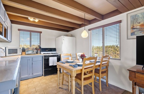 Prescott House | Cozy Mountain Chalet at Thumb Butte