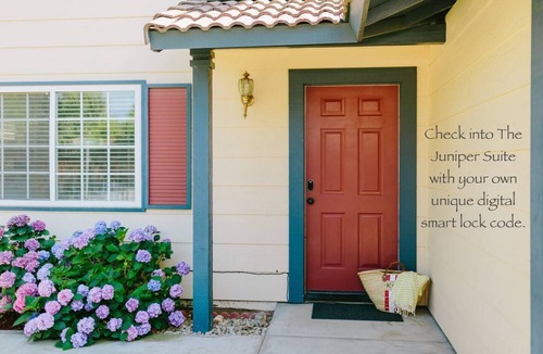 Redlands Apartment | Cozy private studio in Redlands with a king bed, fast Wi-Fi, kitchenette, in-unit laundry, and fenced yard. Ideal for solo travelers or couples visiting for work, education, relocation, or stays near the University of Redlands and Loma Linda.