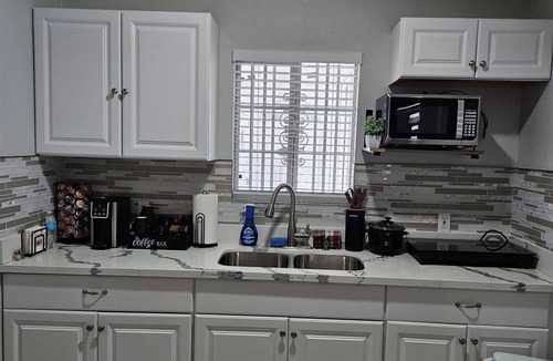 Paradise Apartment | Cozy Private Studio Near Airport & Las Vegas Strip