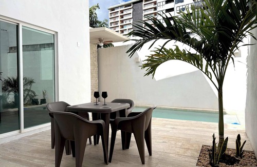 Merida Apartment | Cozy Queen Suite with Pool & Wi-Fi in North Mérida