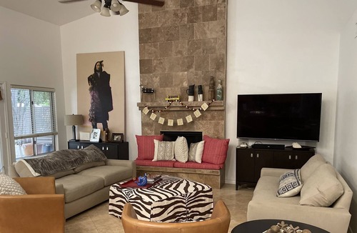 Desert Paradise Estates House | Cozy Scottsdale Haven Walking distance to Kierland