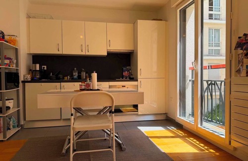 Quartier de la Folie-Mericourt Apartment | Cozy Studio - Boulevard Jules Ferry, 11th Arrondissement