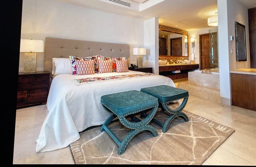 Marina Resort | Cozy Studio resort with pools, ocean view, balcony, kitchenette, 2 beds in Cabo