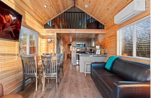 West Sedona Cabin | Cozy Tiny Cabin | Near Sedona Hiking & Uptown