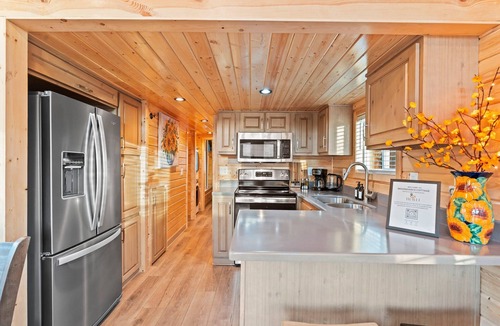 West Sedona Cabin | Cozy Tiny Cabin | Near Sedona Hiking & Uptown