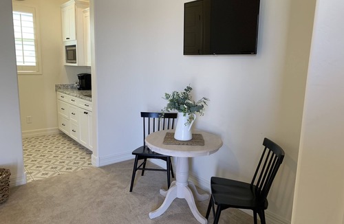 Queen Creek House | Cozy Villa Apartment In Gated Community