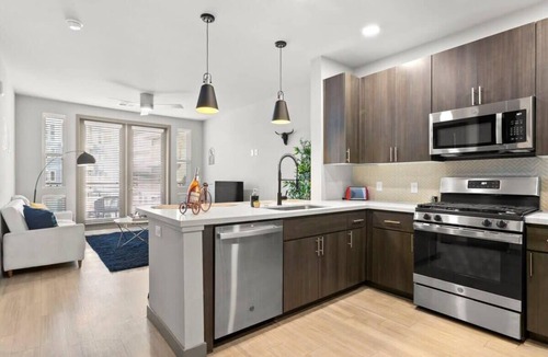 Roosevelt Apartment | Cozysuites PHX RORO Gym, Pool, Pets, Parking! #6