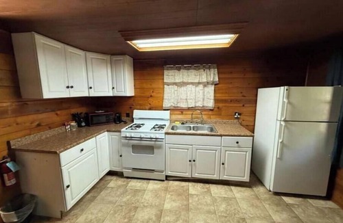 Crestline Apartment | Crest Lodge Historic Mountain Inn - Crestline