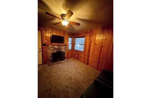 Crestline Apartment | Crest Lodge Historic Mountain Inn - Crestline