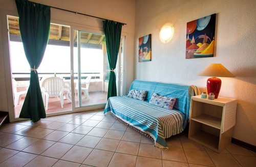 Ghisonaccia Apartment | Crystal clear sea water - apartments, studio with AC