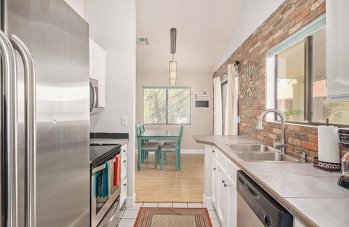 Arrowhead Ranch House | Cute house, big private shaded yard, cul-de-sac, close to ALL entertainment!