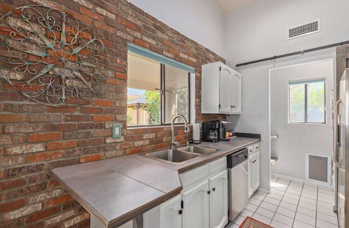 Arrowhead Ranch House | Cute house, big private shaded yard, cul-de-sac, close to ALL entertainment!