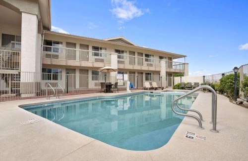 Globe Hotel | Days Inn by Wyndham Globe