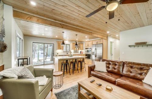 Munds Park House | Deck & Fire Pit: Modern Munds Park Retreat!