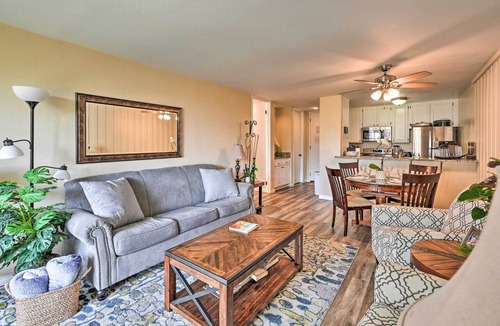 Townsite Condo | 'Deja Blue' Oceanside Condo on Beach w/Pools!