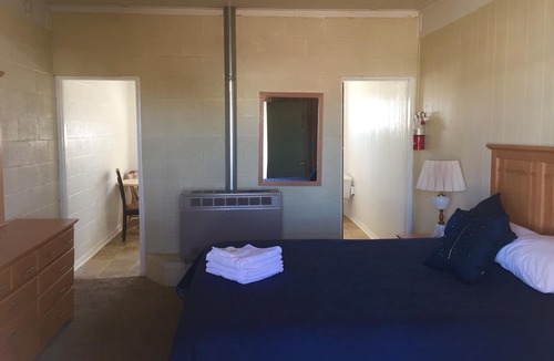 Tecopa Cabin | Delight's Hot Springs Resort