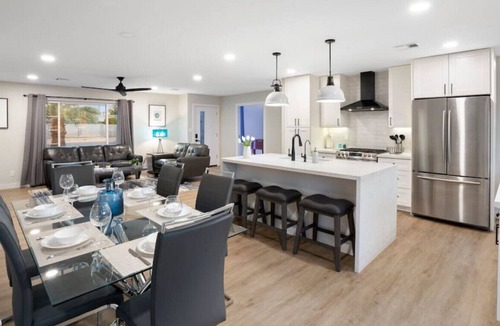 Park Scottsdale One House | Deluxe Ranch Home with a Hot tub, Pool, Fire pit, BBQ